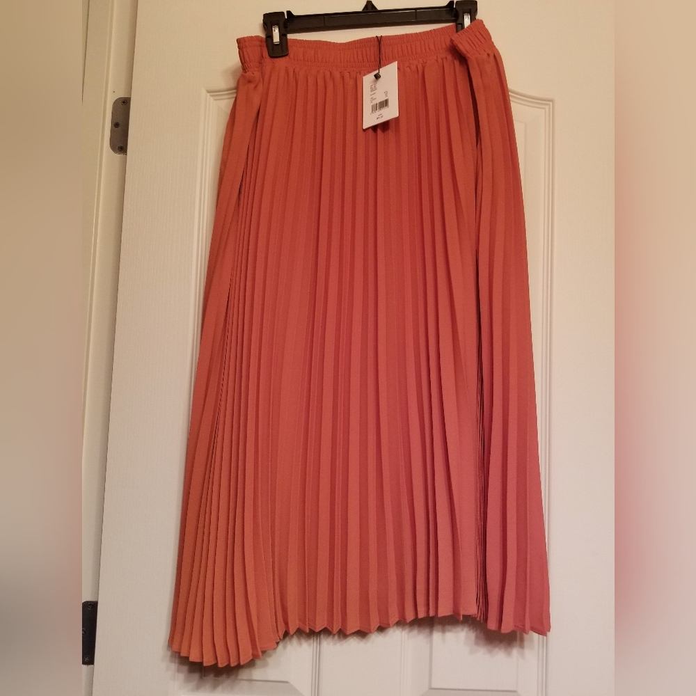 Gibson Latimer Sunset Permanent Pleated Skirt Size XXL